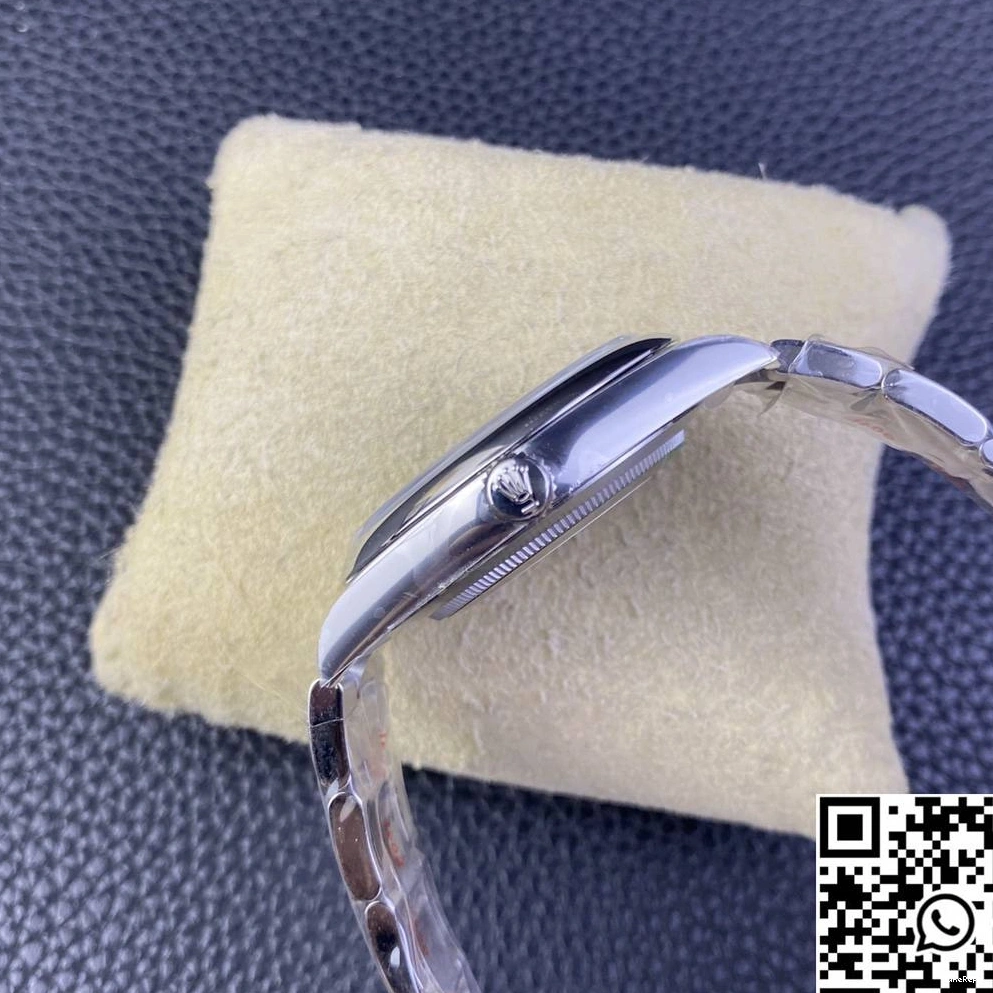 Rolex Clean Oyster Dial Factory Silver 41MM M124300-0001 Perpetual 0409